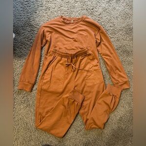 Amazon Women's Rust Lounge Set